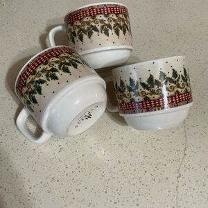 Festive Holiday Mugs Set - Red and Green